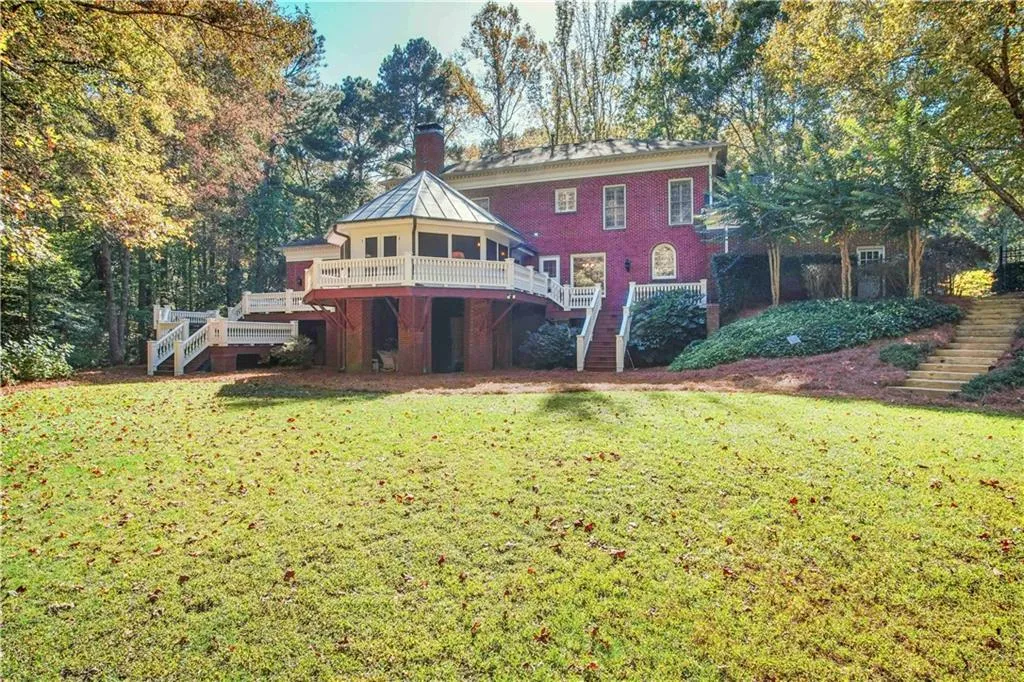 35 Sherington Place, Sandy Springs, Georgia 30350, 5 Bedrooms Bedrooms, ,5 BathroomsBathrooms,Residential,Sold,35 Sherington Place,6802803