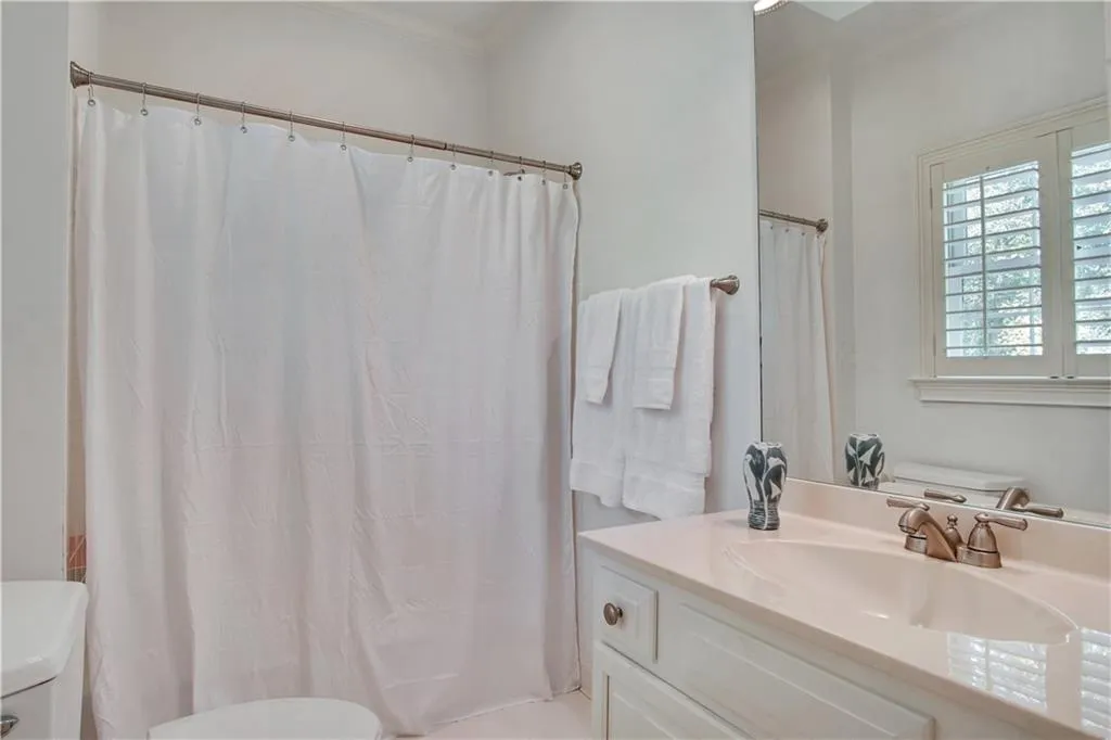 35 Sherington Place, Sandy Springs, Georgia 30350, 5 Bedrooms Bedrooms, ,5 BathroomsBathrooms,Residential,Sold,35 Sherington Place,6802803