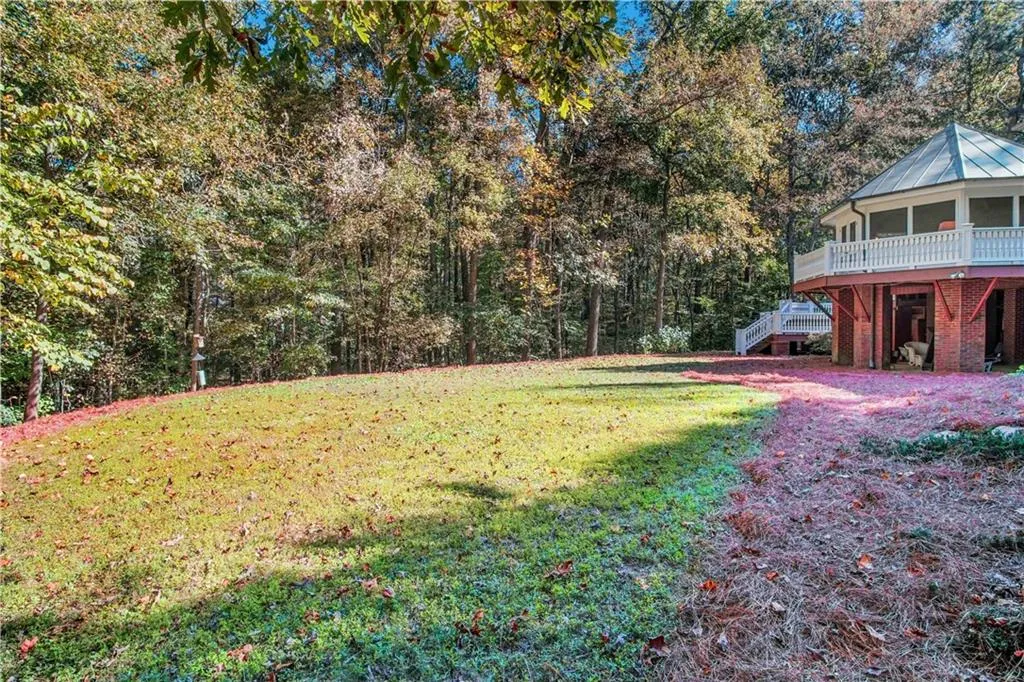 35 Sherington Place, Sandy Springs, Georgia 30350, 5 Bedrooms Bedrooms, ,5 BathroomsBathrooms,Residential,Sold,35 Sherington Place,6802803