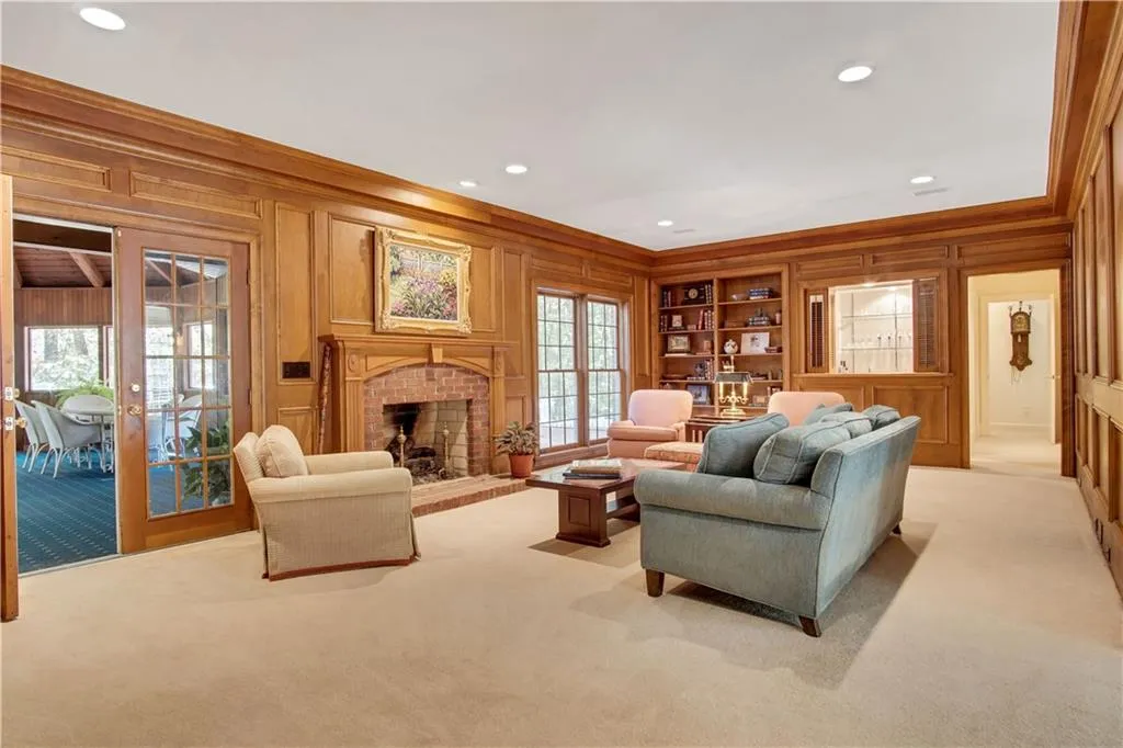 35 Sherington Place, Sandy Springs, Georgia 30350, 5 Bedrooms Bedrooms, ,5 BathroomsBathrooms,Residential,Sold,35 Sherington Place,6802803