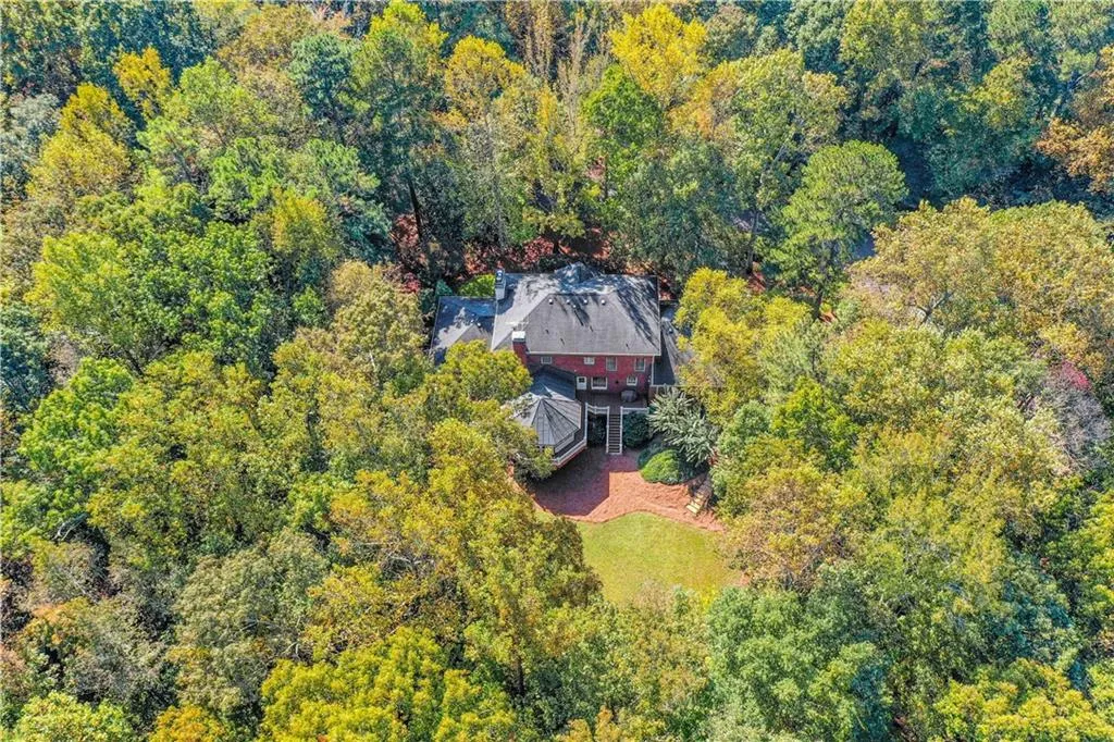 35 Sherington Place, Sandy Springs, Georgia 30350, 5 Bedrooms Bedrooms, ,5 BathroomsBathrooms,Residential,Sold,35 Sherington Place,6802803