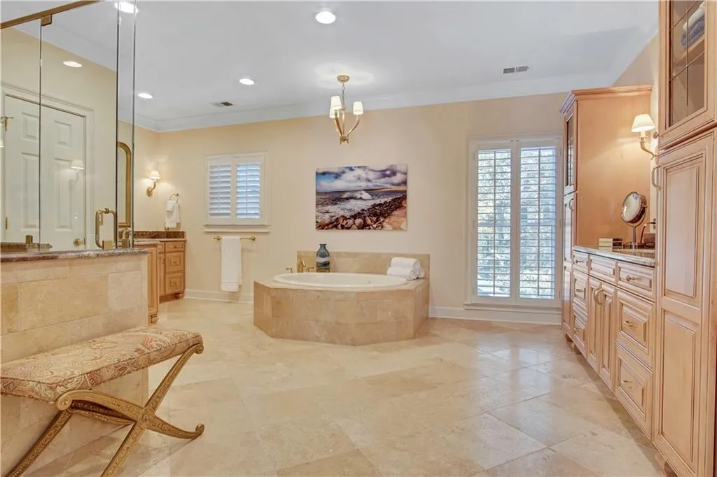 35 Sherington Place, Sandy Springs, Georgia 30350, 5 Bedrooms Bedrooms, ,5 BathroomsBathrooms,Residential,Sold,35 Sherington Place,6802803