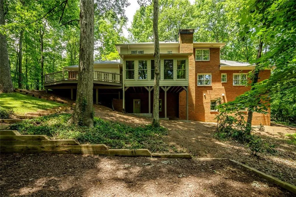 125 Classic Cove, Sandy Springs, Georgia 30350, 5 Bedrooms Bedrooms, ,4 BathroomsBathrooms,Residential,Sold,125 Classic Cove,6725022