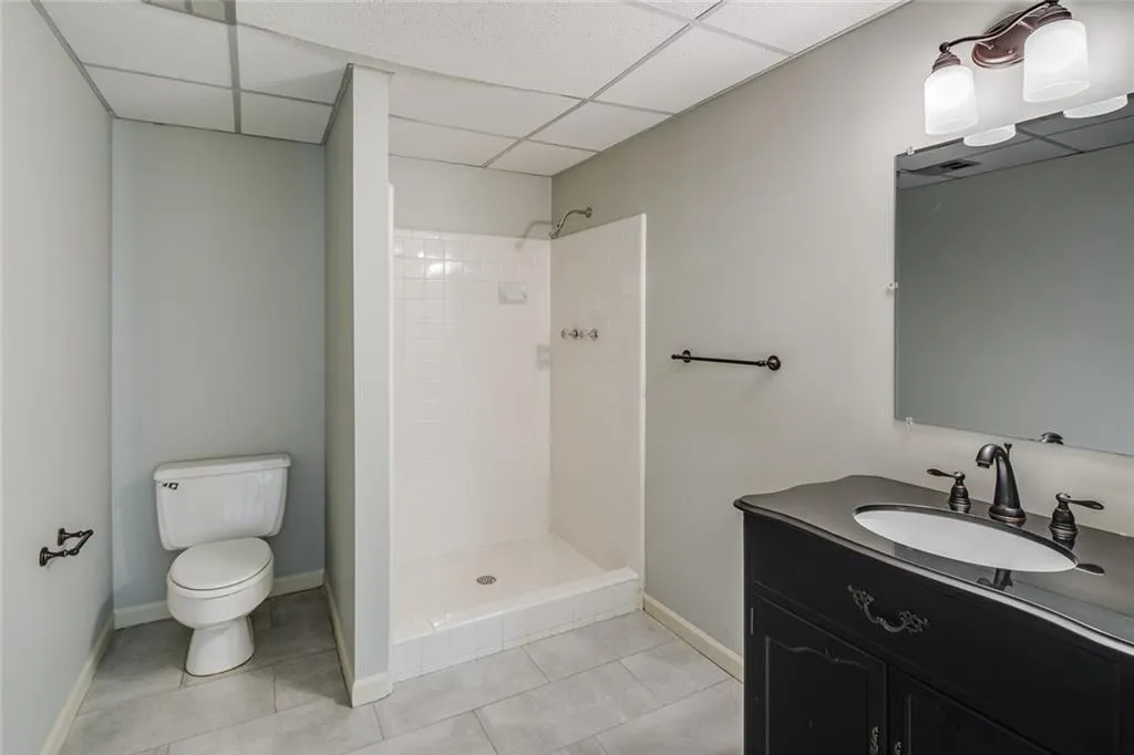 125 Classic Cove, Sandy Springs, Georgia 30350, 5 Bedrooms Bedrooms, ,4 BathroomsBathrooms,Residential,Sold,125 Classic Cove,6725022