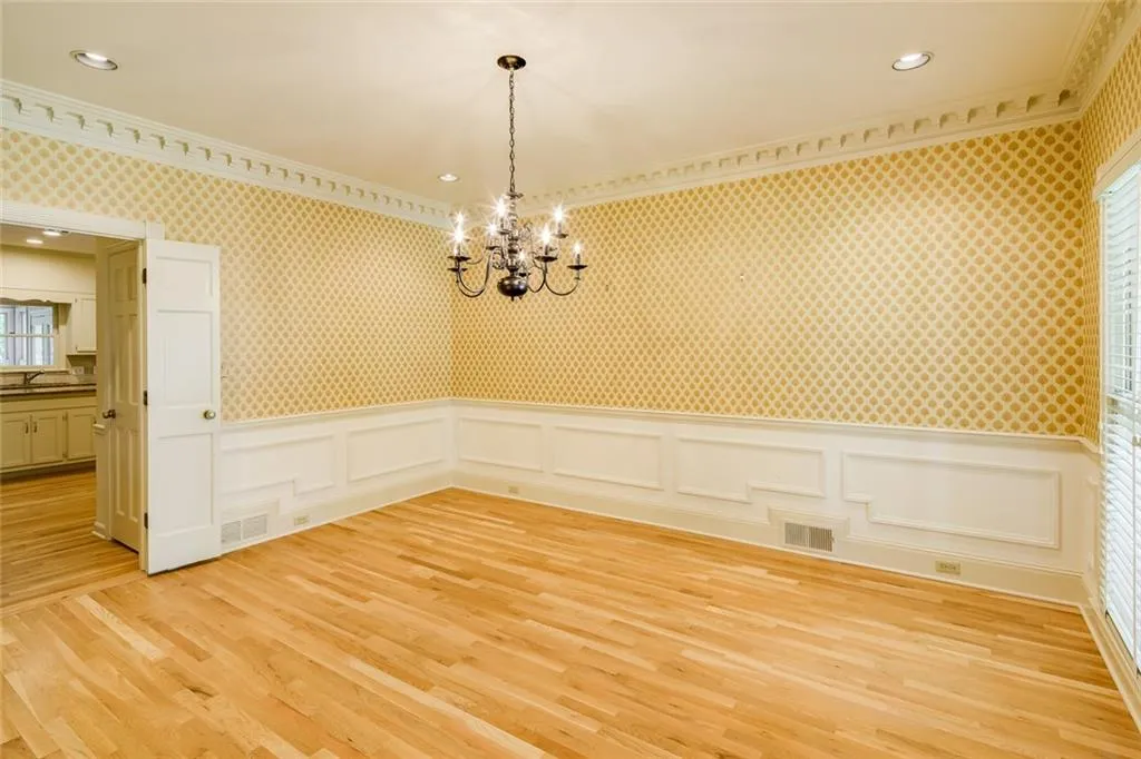 125 Classic Cove, Sandy Springs, Georgia 30350, 5 Bedrooms Bedrooms, ,4 BathroomsBathrooms,Residential,Sold,125 Classic Cove,6725022