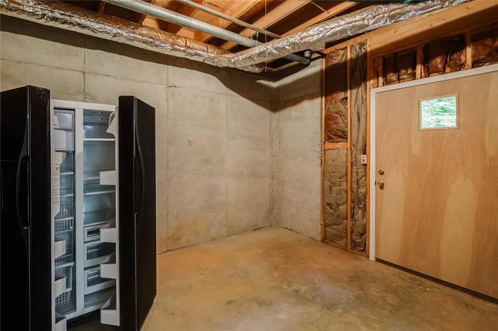 125 Classic Cove, Sandy Springs, Georgia 30350, 5 Bedrooms Bedrooms, ,4 BathroomsBathrooms,Residential,Sold,125 Classic Cove,6725022