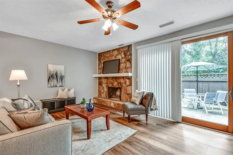 106 Goldrush Circle, Sandy Springs, Georgia 30328, 3 Bedrooms Bedrooms, ,3 BathroomsBathrooms,Residential,Sold,106 Goldrush Circle,6634340