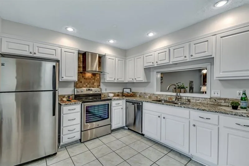 106 Goldrush Circle, Sandy Springs, Georgia 30328, 3 Bedrooms Bedrooms, ,3 BathroomsBathrooms,Residential,Sold,106 Goldrush Circle,6634340