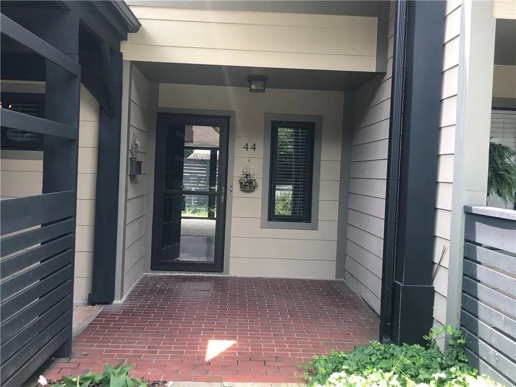 44 Forrest Place Unit 44, Atlanta, Georgia 30328, 3 Bedrooms Bedrooms, ,3 BathroomsBathrooms,Residential,Sold,44 Forrest Place Unit 44,6913225