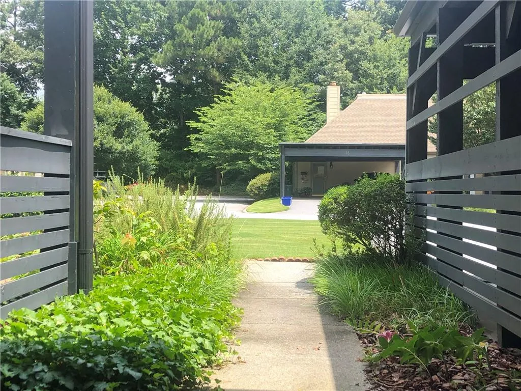 44 Forrest Place Unit 44, Atlanta, Georgia 30328, 3 Bedrooms Bedrooms, ,3 BathroomsBathrooms,Residential,Sold,44 Forrest Place Unit 44,6913225