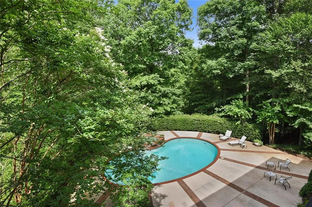 1430 N Harris Ridge, Sandy Springs, Georgia 30327, 5 Bedrooms Bedrooms, ,6 BathroomsBathrooms,Residential,Sold,1430 N Harris Ridge,5913951