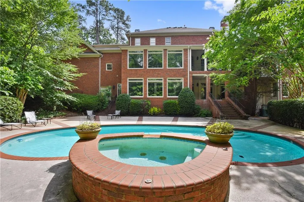 1430 N Harris Ridge, Sandy Springs, Georgia 30327, 5 Bedrooms Bedrooms, ,6 BathroomsBathrooms,Residential,Sold,1430 N Harris Ridge,5913951