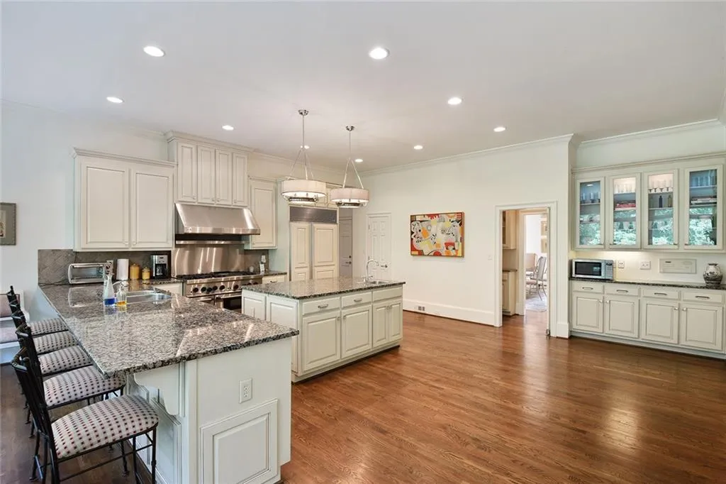 1430 N Harris Ridge, Sandy Springs, Georgia 30327, 5 Bedrooms Bedrooms, ,6 BathroomsBathrooms,Residential,Sold,1430 N Harris Ridge,5913951