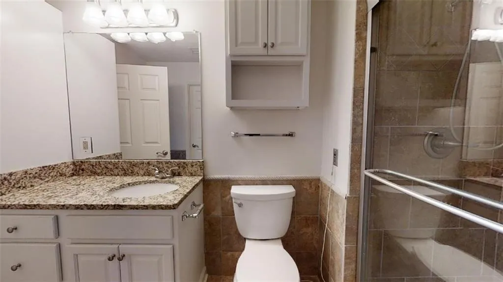 300 Johnson Ferry Road Ne Unit B502, Sandy Springs, Georgia 30328, 1 Bedroom Bedrooms, ,1 BathroomBathrooms,Residential,Sold,300 Johnson Ferry Road Ne Unit B502,7071718