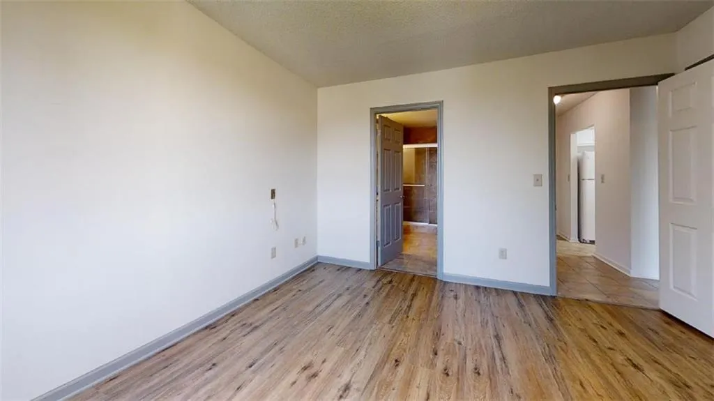 300 Johnson Ferry Road Ne Unit B502, Sandy Springs, Georgia 30328, 1 Bedroom Bedrooms, ,1 BathroomBathrooms,Residential,Sold,300 Johnson Ferry Road Ne Unit B502,7071718