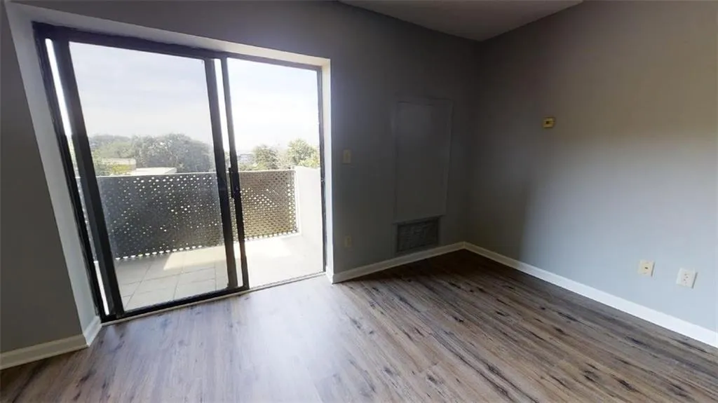 300 Johnson Ferry Road Ne Unit B502, Sandy Springs, Georgia 30328, 1 Bedroom Bedrooms, ,1 BathroomBathrooms,Residential,Sold,300 Johnson Ferry Road Ne Unit B502,7071718