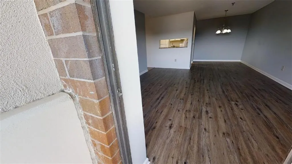 300 Johnson Ferry Road Ne Unit B502, Sandy Springs, Georgia 30328, 1 Bedroom Bedrooms, ,1 BathroomBathrooms,Residential,Sold,300 Johnson Ferry Road Ne Unit B502,7071718