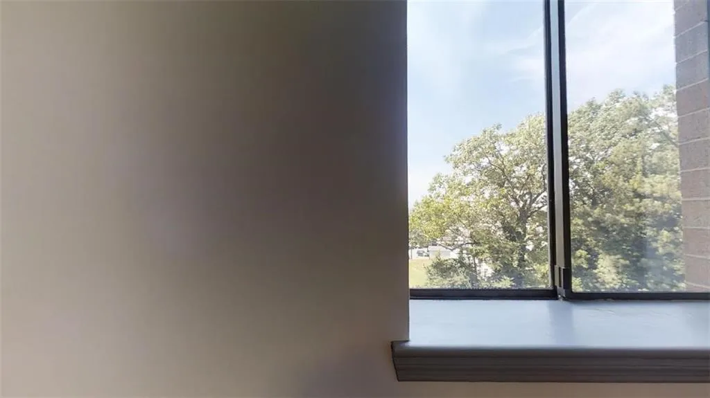 300 Johnson Ferry Road Ne Unit B502, Sandy Springs, Georgia 30328, 1 Bedroom Bedrooms, ,1 BathroomBathrooms,Residential,Sold,300 Johnson Ferry Road Ne Unit B502,7071718