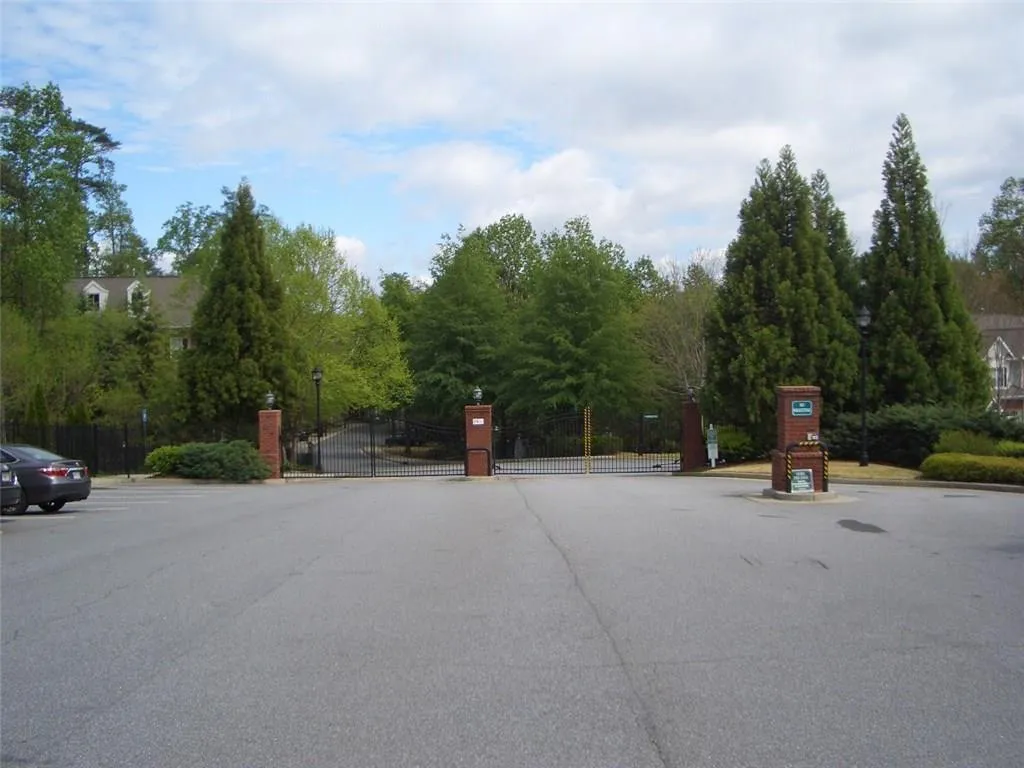 1147 Glenridge Place Unit 1147, Atlanta, Georgia 30342, 1 Bedroom Bedrooms, ,1 BathroomBathrooms,Residential,Sold,1147 Glenridge Place Unit 1147,5676588