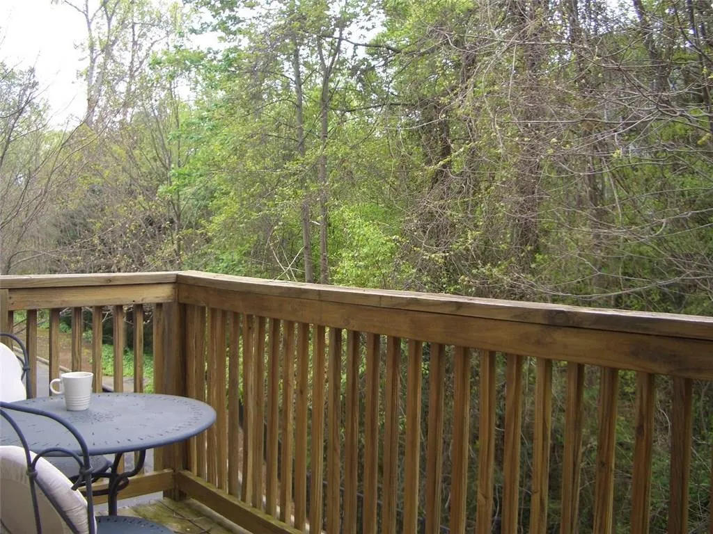 1147 Glenridge Place Unit 1147, Atlanta, Georgia 30342, 1 Bedroom Bedrooms, ,1 BathroomBathrooms,Residential,Sold,1147 Glenridge Place Unit 1147,5676588