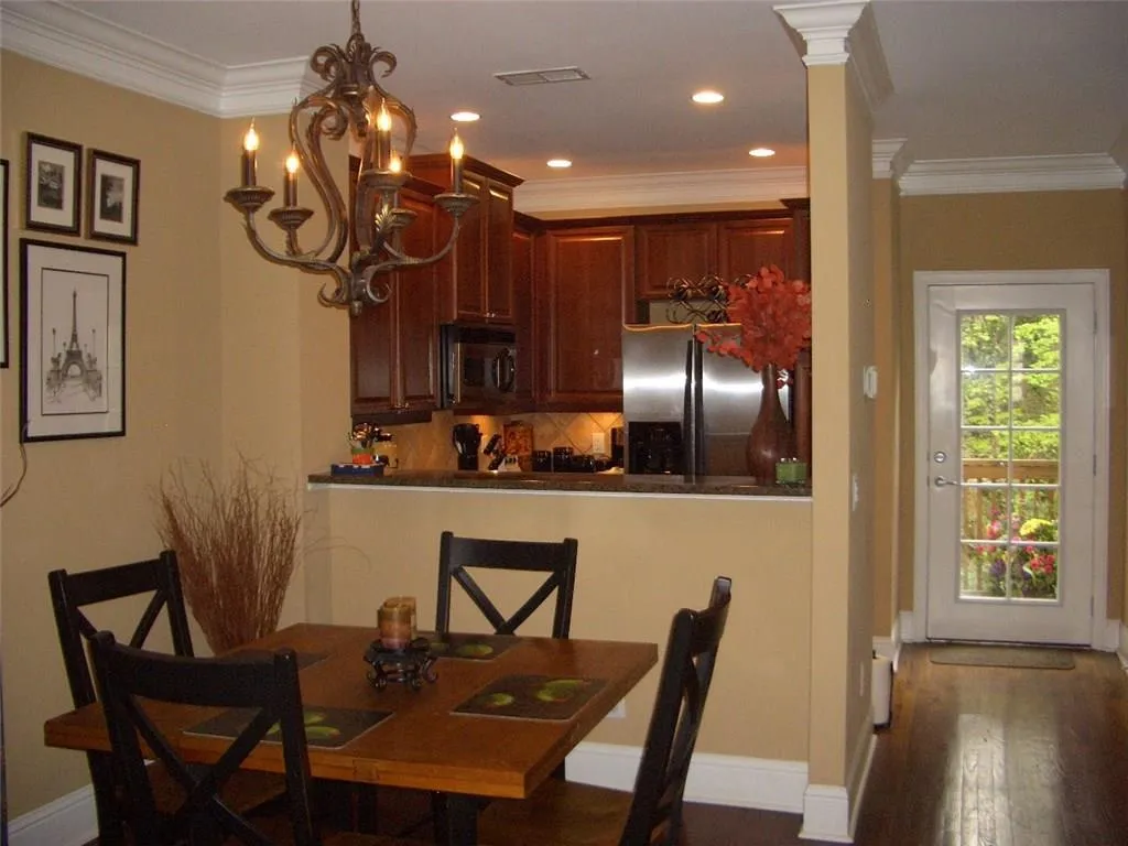 1147 Glenridge Place Unit 1147, Atlanta, Georgia 30342, 1 Bedroom Bedrooms, ,1 BathroomBathrooms,Residential,Sold,1147 Glenridge Place Unit 1147,5676588