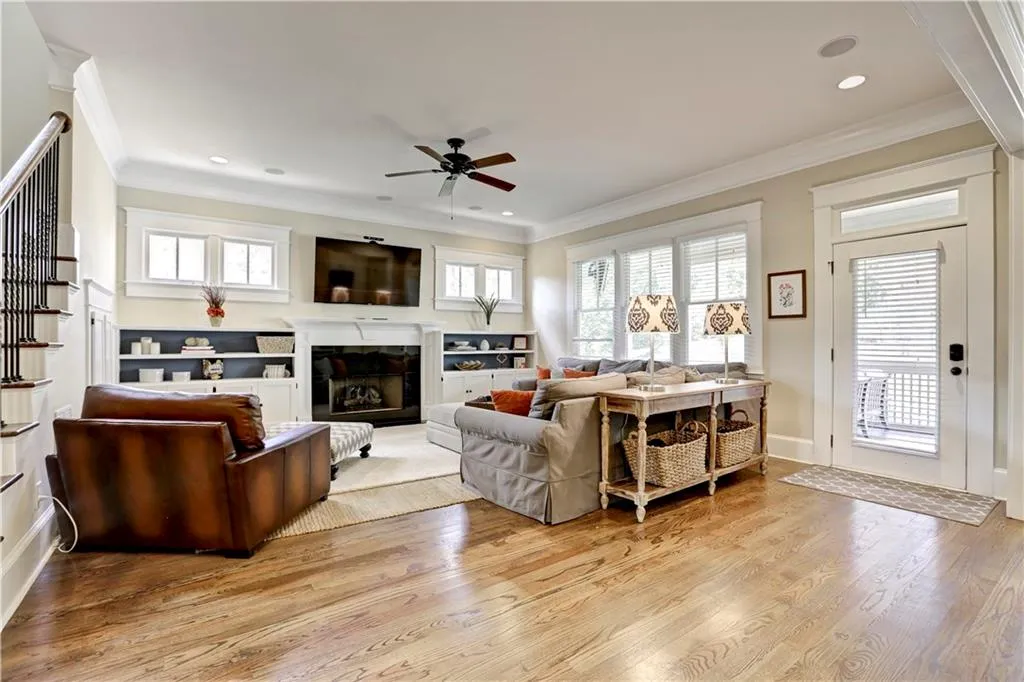 26 Spruell Springs Road, Atlanta, Georgia 30342, 6 Bedrooms Bedrooms, ,5 BathroomsBathrooms,Residential,Sold,26 Spruell Springs Road,5655637