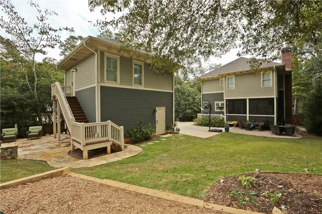 26 Spruell Springs Road, Atlanta, Georgia 30342, 6 Bedrooms Bedrooms, ,5 BathroomsBathrooms,Residential,Sold,26 Spruell Springs Road,5655637