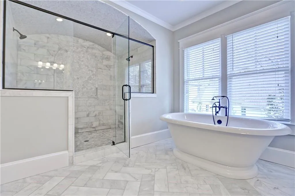 26 Spruell Springs Road, Atlanta, Georgia 30342, 6 Bedrooms Bedrooms, ,5 BathroomsBathrooms,Residential,Sold,26 Spruell Springs Road,5655637