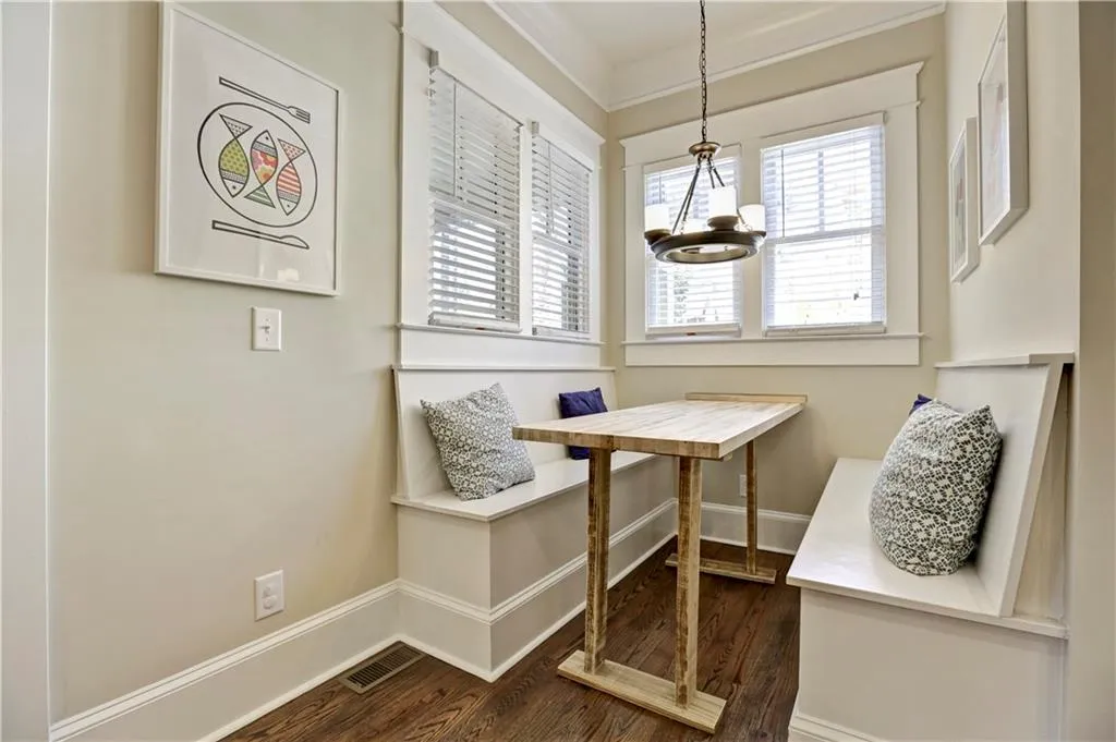 26 Spruell Springs Road, Atlanta, Georgia 30342, 6 Bedrooms Bedrooms, ,5 BathroomsBathrooms,Residential,Sold,26 Spruell Springs Road,5655637