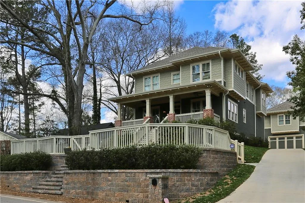 26 Spruell Springs Road, Atlanta, Georgia 30342, 6 Bedrooms Bedrooms, ,5 BathroomsBathrooms,Residential,Sold,26 Spruell Springs Road,5655637