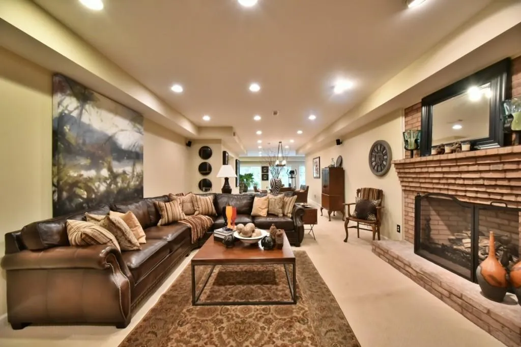 110 View Hill Court, Sandy Springs, Georgia 30350, 4 Bedrooms Bedrooms, ,4 BathroomsBathrooms,Residential,Sold,110 View Hill Court,5700031