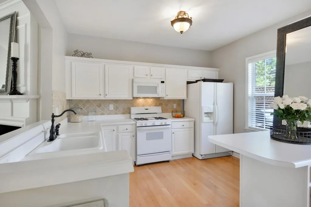 2307 Towneheights Terrace, Atlanta, Georgia 30339, 3 Bedrooms Bedrooms, ,2 BathroomsBathrooms,Residential,Sold,2307 Towneheights Terrace,5993507