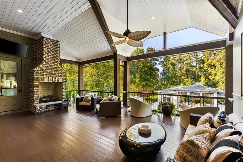 475 Heards Ferry Road, Atlanta, Georgia 30328, 8 Bedrooms Bedrooms, ,8 BathroomsBathrooms,Residential,For Sale,475 Heards Ferry Road,7718924