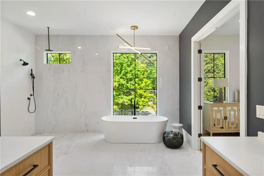 765 Heards Ferry Road, Sandy Springs, Georgia 30328, 6 Bedrooms Bedrooms, ,5 BathroomsBathrooms,Residential,Sold,765 Heards Ferry Road,7207554