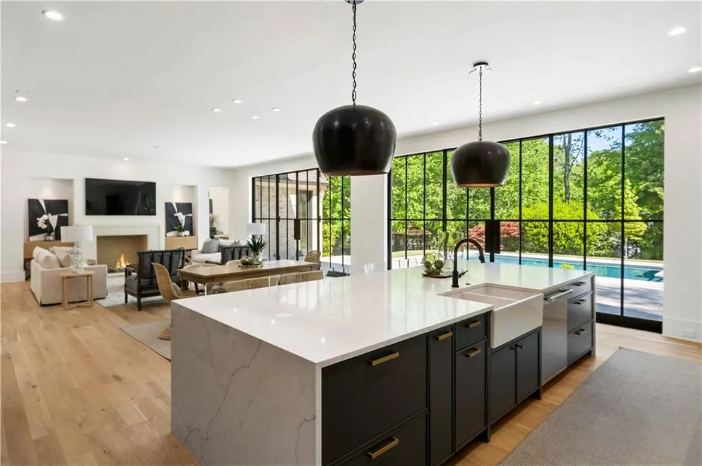 765 Heards Ferry Road, Sandy Springs, Georgia 30328, 6 Bedrooms Bedrooms, ,5 BathroomsBathrooms,Residential,Sold,765 Heards Ferry Road,7207554