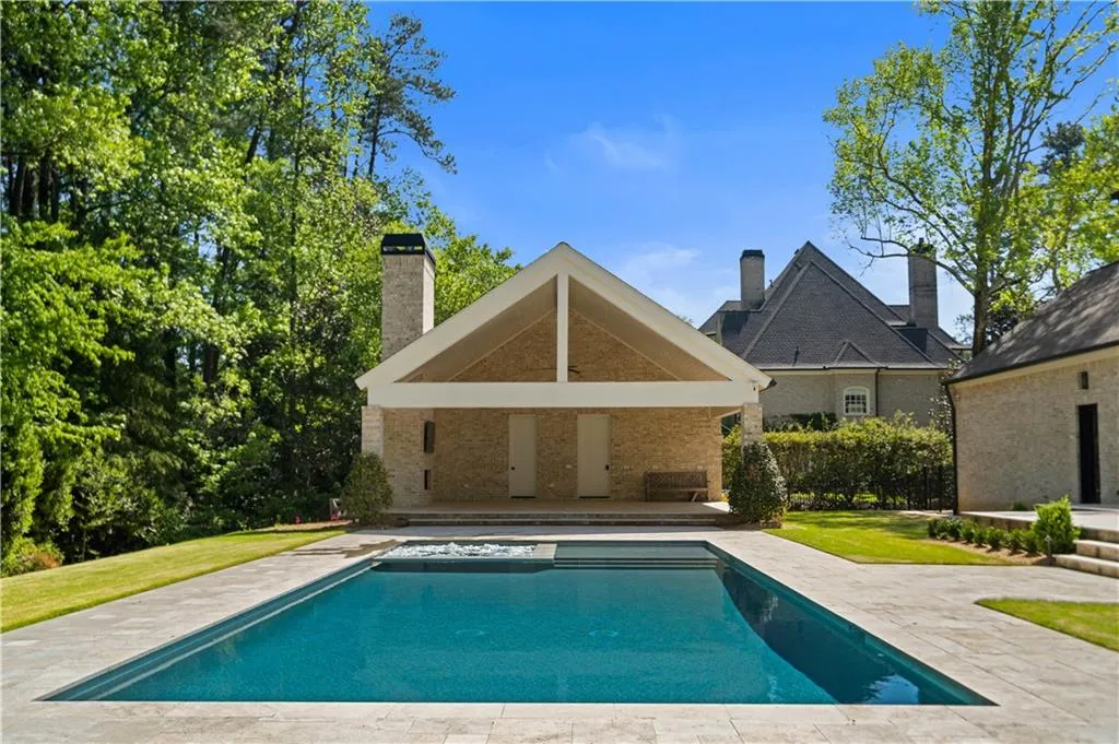 765 Heards Ferry Road, Sandy Springs, Georgia 30328, 6 Bedrooms Bedrooms, ,5 BathroomsBathrooms,Residential,Sold,765 Heards Ferry Road,7207554