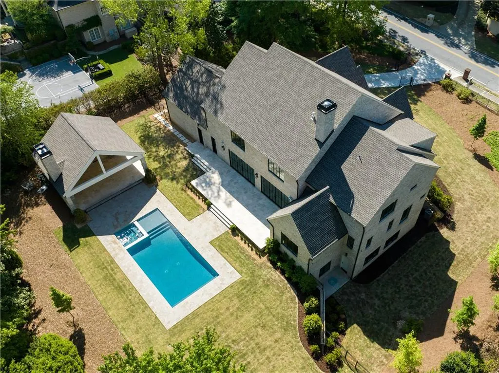 765 Heards Ferry Road, Sandy Springs, Georgia 30328, 6 Bedrooms Bedrooms, ,5 BathroomsBathrooms,Residential,Sold,765 Heards Ferry Road,7207554