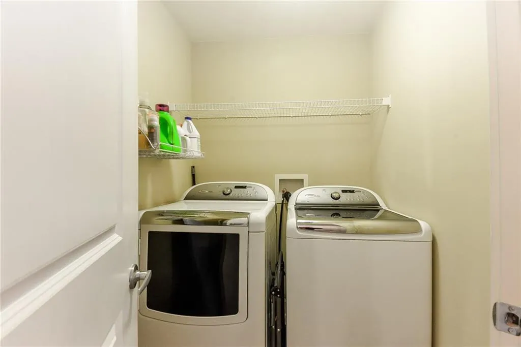 200 River Vista Drive Unit 323, Atlanta, Georgia 30339, 2 Bedrooms Bedrooms, ,2 BathroomsBathrooms,Residential,Sold,200 River Vista Drive Unit 323,6109961