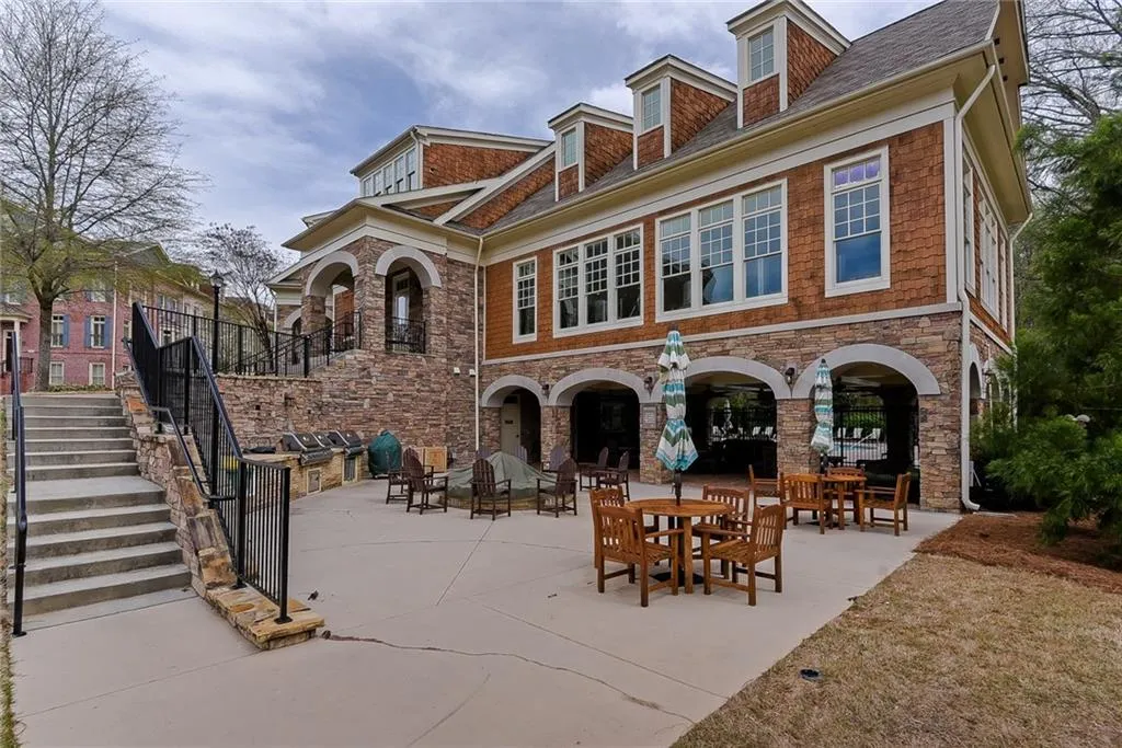 200 River Vista Drive Unit 323, Atlanta, Georgia 30339, 2 Bedrooms Bedrooms, ,2 BathroomsBathrooms,Residential,Sold,200 River Vista Drive Unit 323,6109961