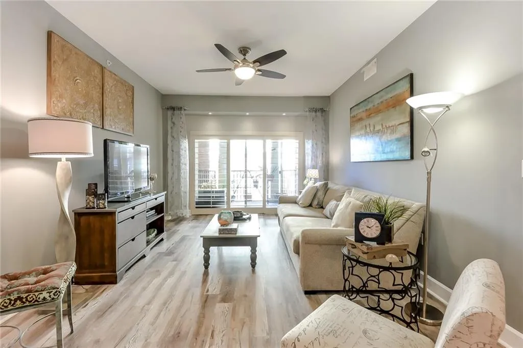 200 River Vista Drive Unit 323, Atlanta, Georgia 30339, 2 Bedrooms Bedrooms, ,2 BathroomsBathrooms,Residential,Sold,200 River Vista Drive Unit 323,6109961