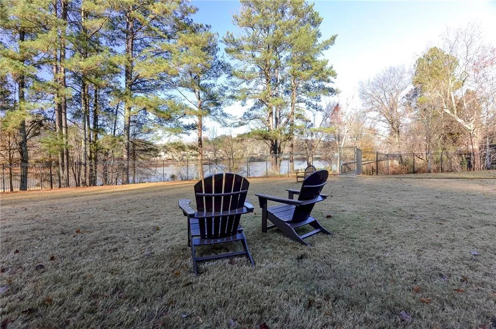 200 River Vista Drive Unit 323, Atlanta, Georgia 30339, 2 Bedrooms Bedrooms, ,2 BathroomsBathrooms,Residential,Sold,200 River Vista Drive Unit 323,6109961