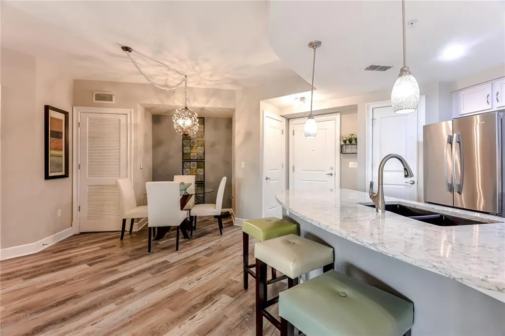 200 River Vista Drive Unit 323, Atlanta, Georgia 30339, 2 Bedrooms Bedrooms, ,2 BathroomsBathrooms,Residential,Sold,200 River Vista Drive Unit 323,6109961