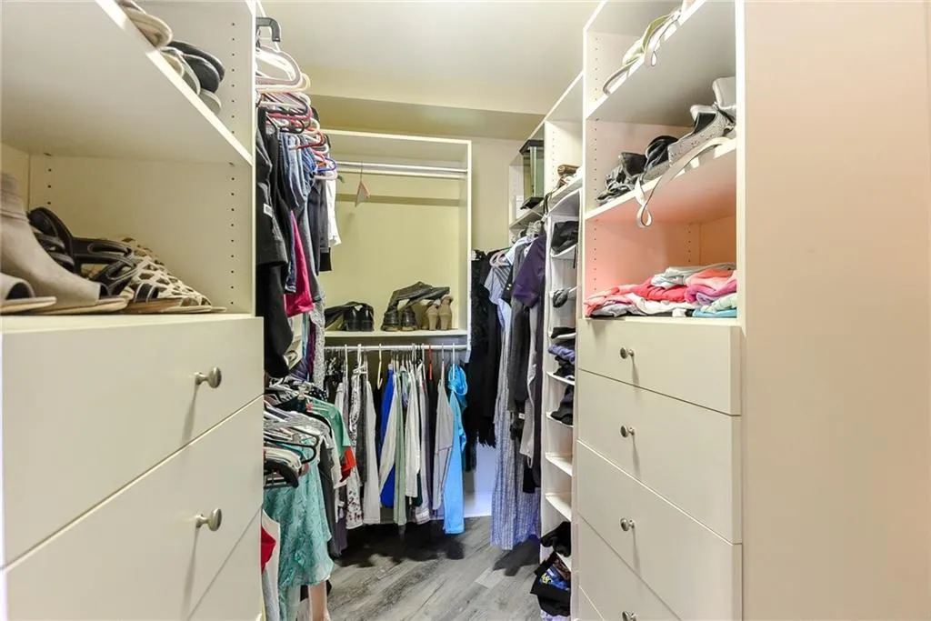 200 River Vista Drive Unit 323, Atlanta, Georgia 30339, 2 Bedrooms Bedrooms, ,2 BathroomsBathrooms,Residential,Sold,200 River Vista Drive Unit 323,6109961