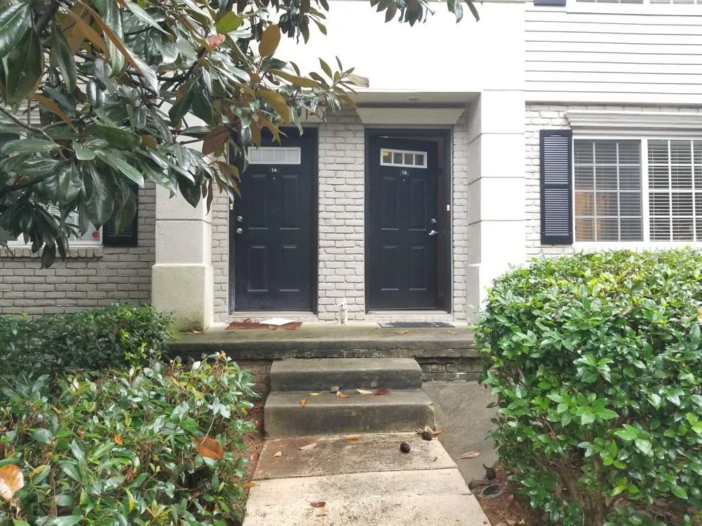 6940 Roswell Road Ne Unit 1b, Atlanta, Georgia 30328, 2 Bedrooms Bedrooms, ,1 BathroomBathrooms,Residential,Sold,6940 Roswell Road Ne Unit 1b,6803560