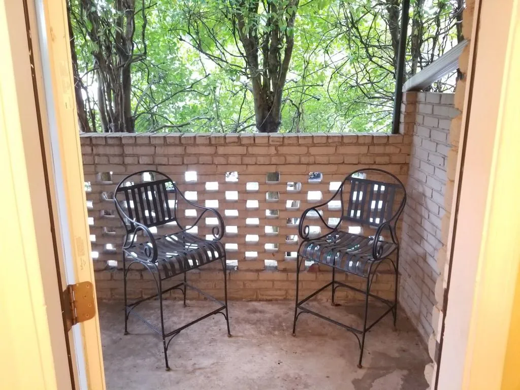 6940 Roswell Road Ne Unit 1b, Atlanta, Georgia 30328, 2 Bedrooms Bedrooms, ,1 BathroomBathrooms,Residential,Sold,6940 Roswell Road Ne Unit 1b,6803560