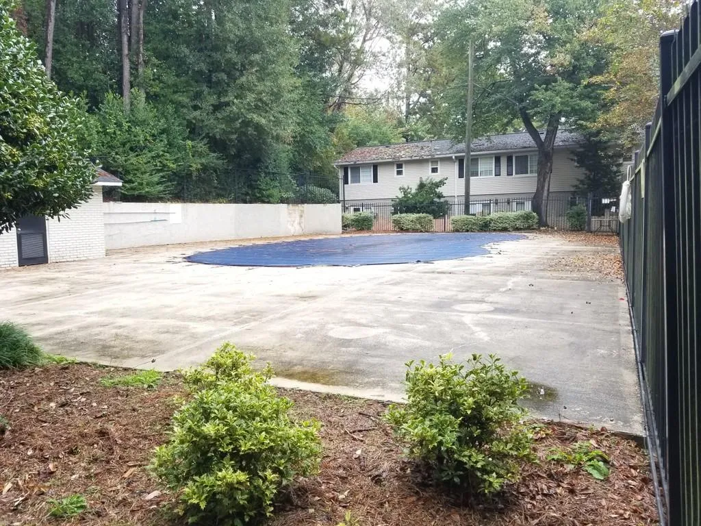 6940 Roswell Road Ne Unit 1b, Atlanta, Georgia 30328, 2 Bedrooms Bedrooms, ,1 BathroomBathrooms,Residential,Sold,6940 Roswell Road Ne Unit 1b,6803560