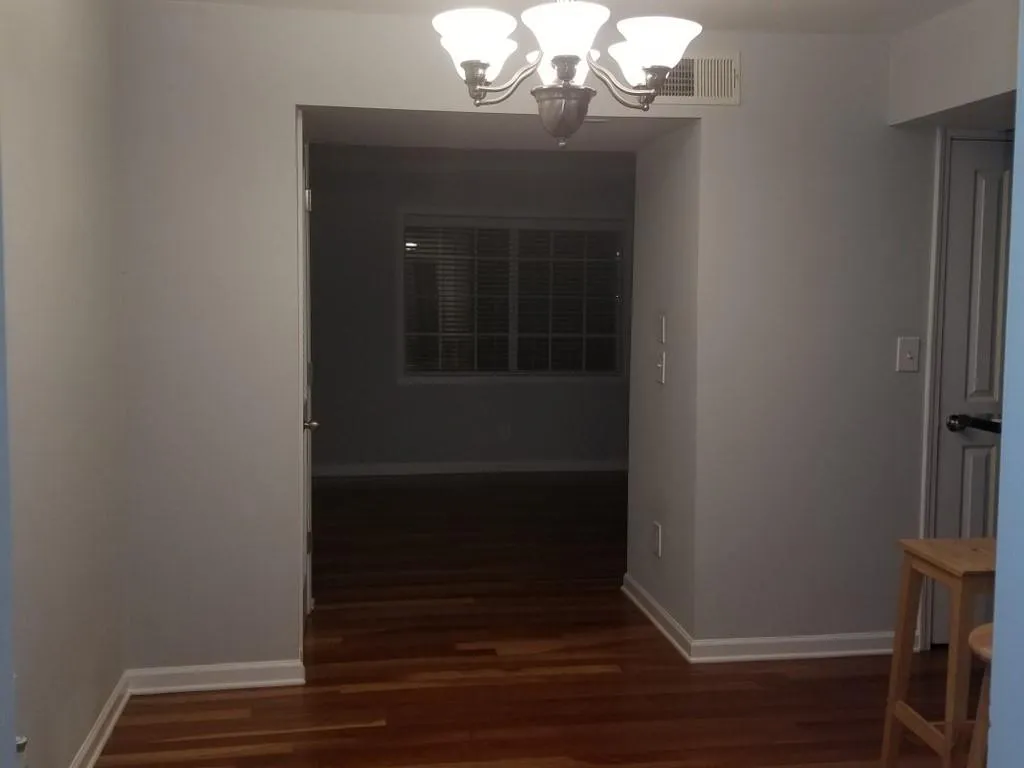 6940 Roswell Road Ne Unit 1b, Atlanta, Georgia 30328, 2 Bedrooms Bedrooms, ,1 BathroomBathrooms,Residential,Sold,6940 Roswell Road Ne Unit 1b,6803560