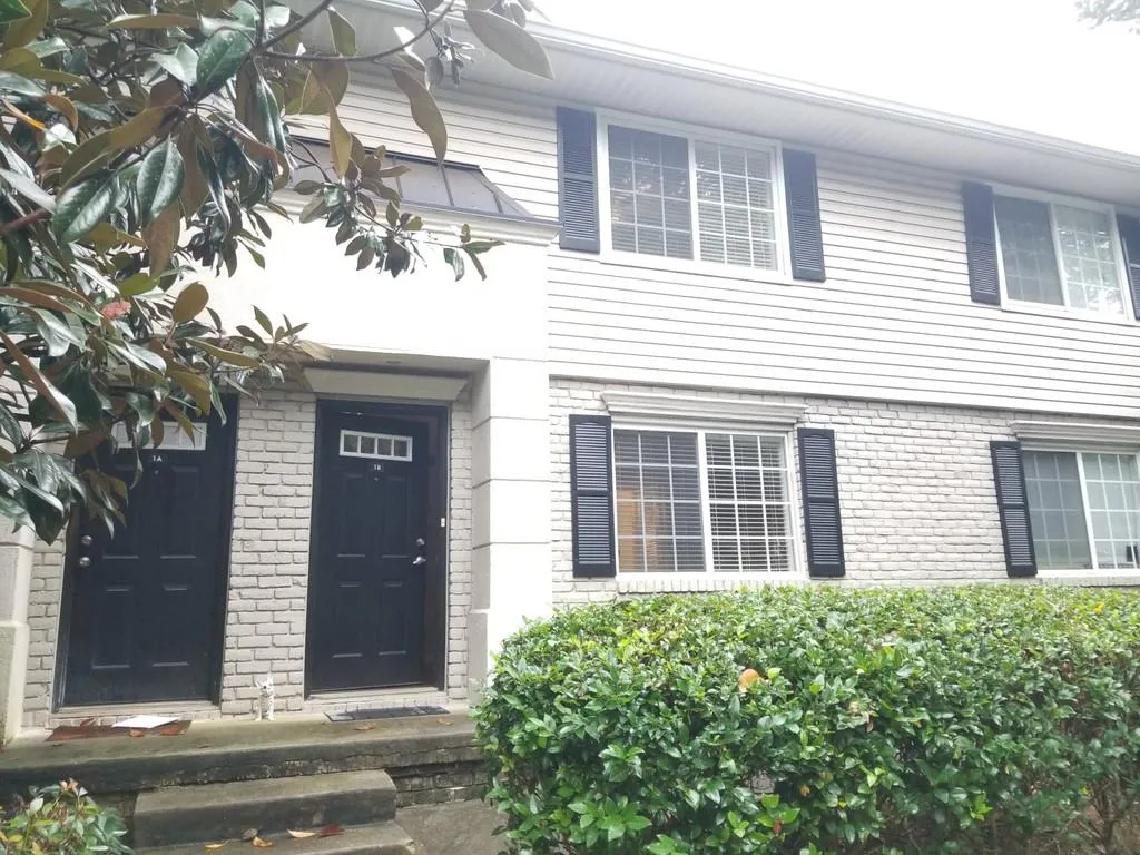 6940 Roswell Road Ne Unit 1b, Atlanta, Georgia 30328, 2 Bedrooms Bedrooms, ,1 BathroomBathrooms,Residential,Sold,6940 Roswell Road Ne Unit 1b,6803560