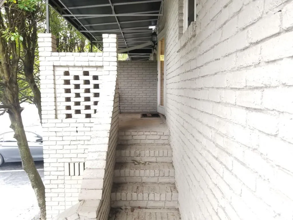 6940 Roswell Road Ne Unit 1b, Atlanta, Georgia 30328, 2 Bedrooms Bedrooms, ,1 BathroomBathrooms,Residential,Sold,6940 Roswell Road Ne Unit 1b,6803560
