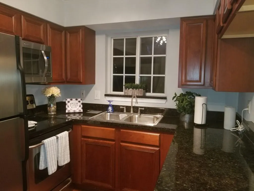 6940 Roswell Road Ne Unit 1b, Atlanta, Georgia 30328, 2 Bedrooms Bedrooms, ,1 BathroomBathrooms,Residential,Sold,6940 Roswell Road Ne Unit 1b,6803560